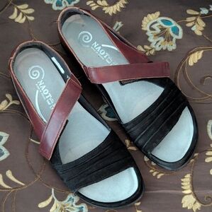 Noat Papaki Sandals Hook & Eye Closure Brown Leather Black Suade Sz 38 US 7 NEW